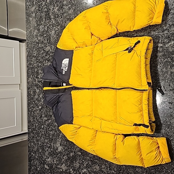 North Face Retro Nuptse Jacket - Picture 3 of 7